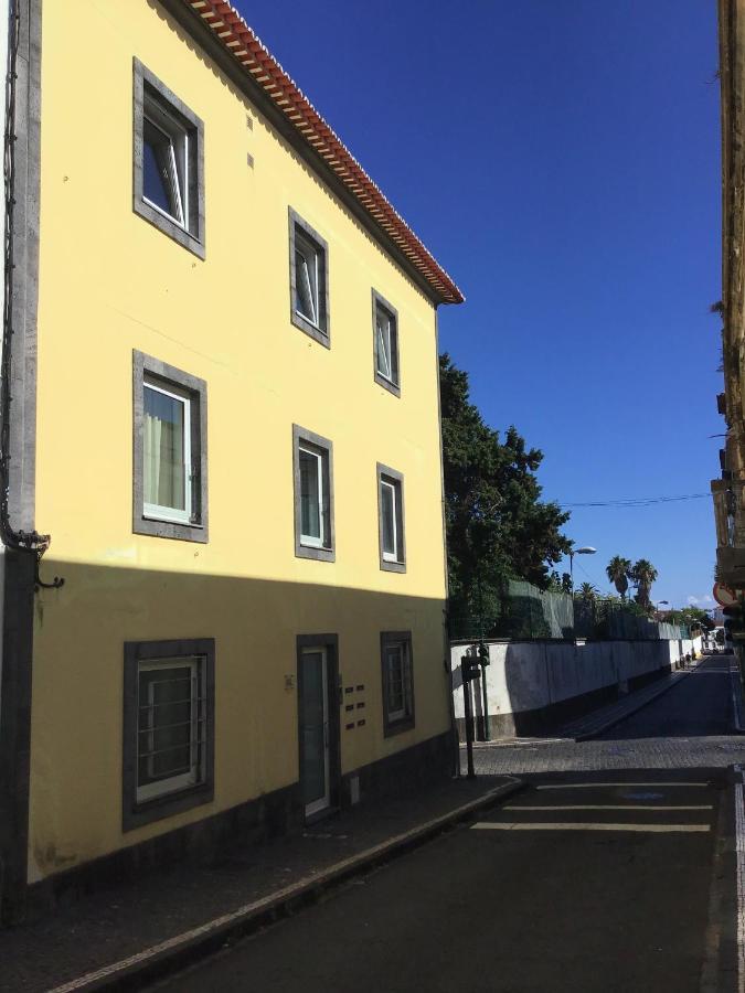 Yellow Flat One Azores Ponta Delgada Buitenkant foto